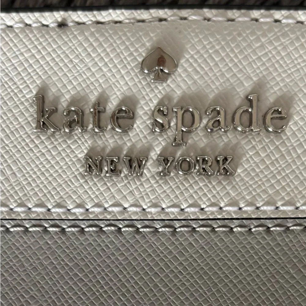 Kate Spade New York Staci Large Slim Bifold Wallet in Nimbus Grey Multi NWT
